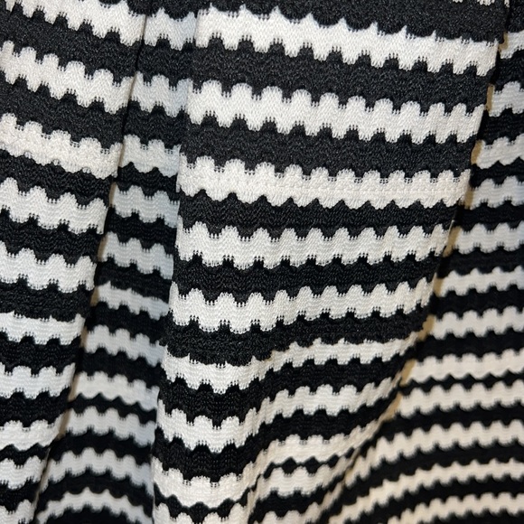 SKINNY STRIPE BANDAGE SKATER SKIRT - Picture 2 of 9